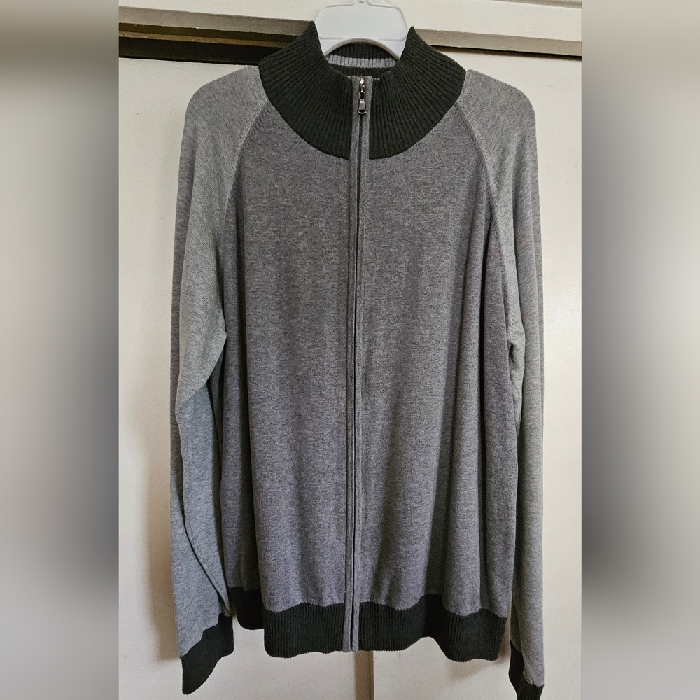Grayson & Dunn lightweight zip sweater
